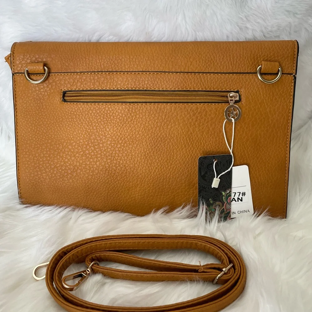 NWT clutch/crossbody - Picture 2 of 4
